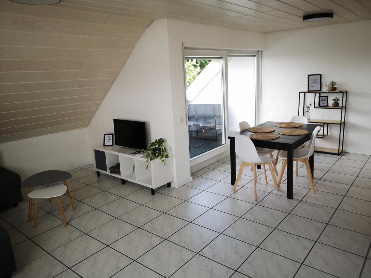 Familienfreundliche Ferienwohnung Mit Wohlfuehlbalkon Und Kostenlosem Parkplatz Nahe Messe Und Bodensee 멕켄뷔렌 외부 사진