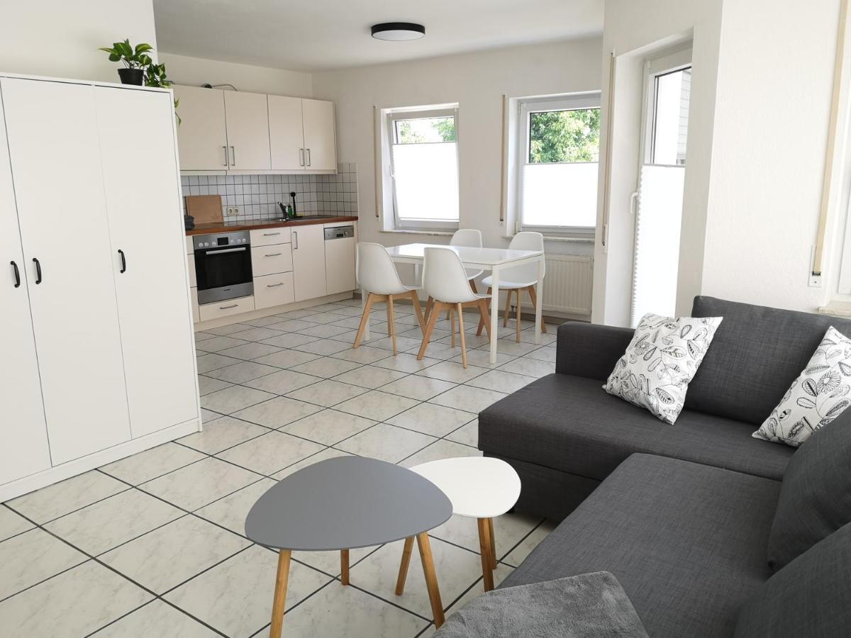 Familienfreundliche Ferienwohnung Mit Wohlfuehlbalkon Und Kostenlosem Parkplatz Nahe Messe Und Bodensee 멕켄뷔렌 외부 사진